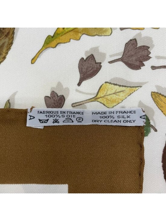 HERMES Scarf Carre 90 Tourbillon Fallen Leaves Brown Black  Hermes Carre 90 Tourbillon Fallen Leaves Swirl Scarf Silk Brown